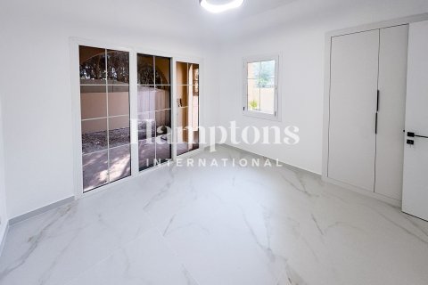Villa in Arabian Ranches 2, Dubai 4 bedrooms, 558.48917159 sq.m. № 70084 - photo 8