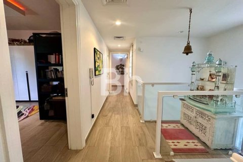 Снять в аренду виллу в Арабиан Ранчес, Дубай: 3 спальни, 297м², № 23027 - фото 12