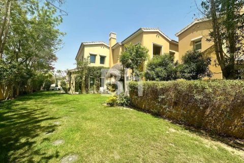 Снять в аренду виллу в Арабиан Ранчес, Дубай: 3 спальни, 297м², № 23027 - фото 1