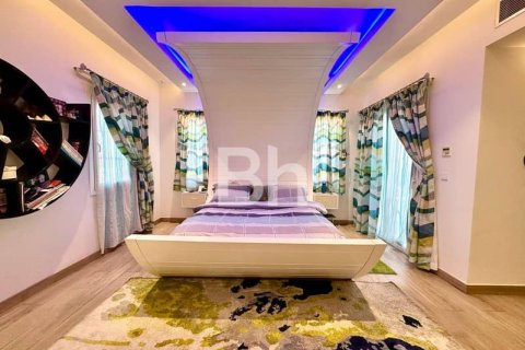 Снять в аренду виллу в Арабиан Ранчес, Дубай: 3 спальни, 297м², № 23027 - фото 15