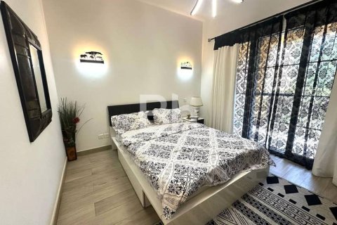 Снять в аренду виллу в Арабиан Ранчес, Дубай: 3 спальни, 297м², № 23027 - фото 16