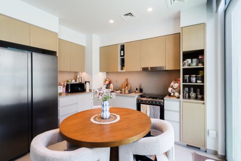 Таунхаус в Дубае, 3 спальни, 180м², № 120616