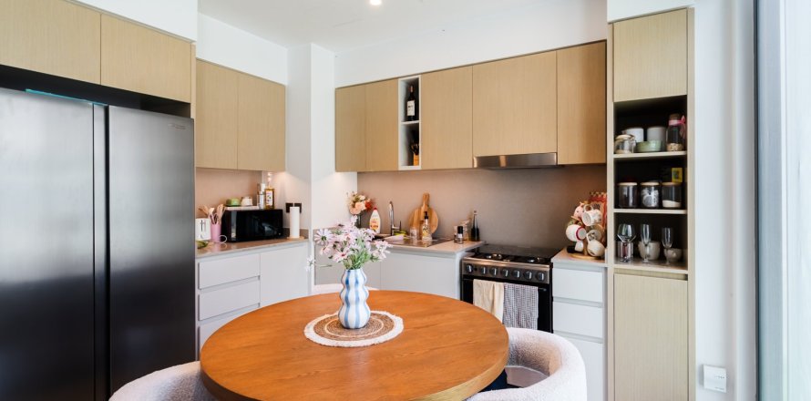 Таунхаус в Дубае, 3 спальни, 180м², № 120616