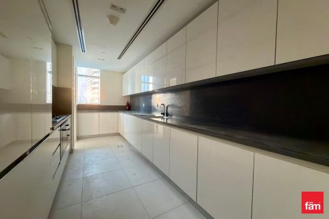 Apartment in Downtown Dubai (Downtown Burj Dubai), Dubai 3 bedrooms, 222.7 sq.m. № 114809 - photo 6