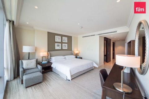 Apartment in Downtown Dubai (Downtown Burj Dubai), Dubai 2 bedrooms, 138.8 sq.m. № 133339 - photo 15