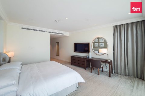 Apartment in Downtown Dubai (Downtown Burj Dubai), Dubai 2 bedrooms, 138.8 sq.m. № 133339 - photo 14