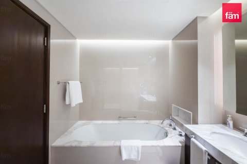 Apartment in Downtown Dubai (Downtown Burj Dubai), Dubai 2 bedrooms, 138.8 sq.m. № 133339 - photo 4