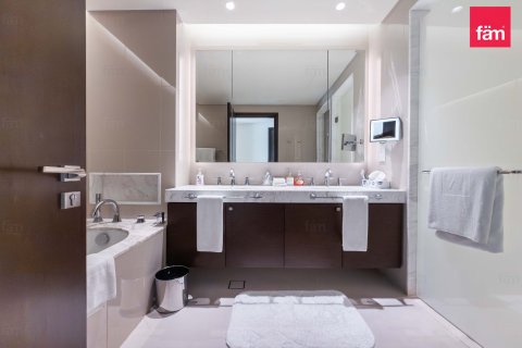 Apartment in Downtown Dubai (Downtown Burj Dubai), Dubai 2 bedrooms, 138.8 sq.m. № 133339 - photo 7