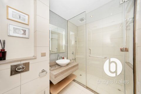 Apartamento en Business Bay, Dubai, 3 dormitorios, 162 m², № 104639 - foto 5