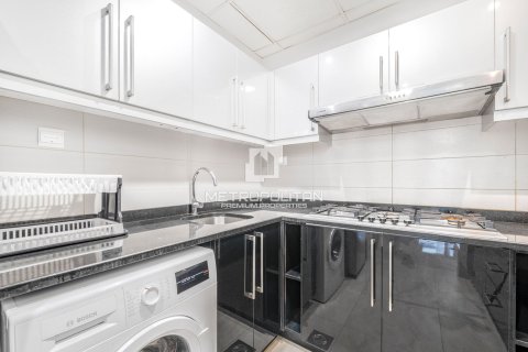 Apartment in Business Bay, Dubai 4 bedrooms, 204 sq.m. № 73421 - photo 9