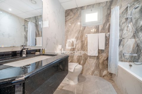 Apartment in Business Bay, Dubai 4 bedrooms, 204 sq.m. № 73421 - photo 22