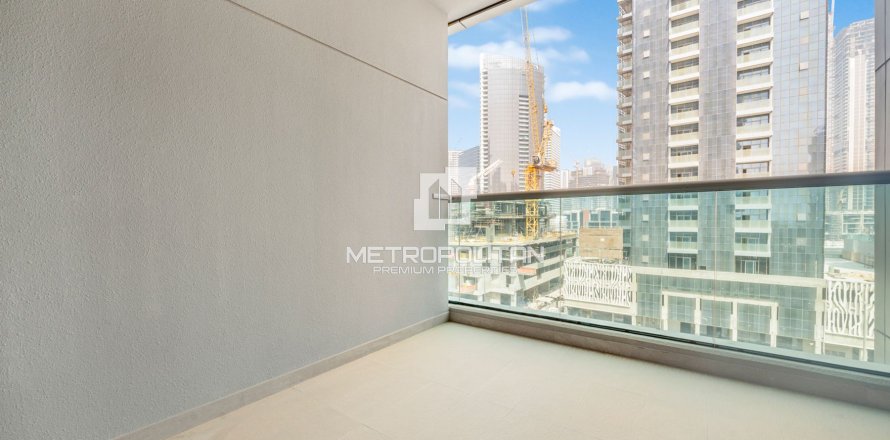 Apartamento en Business Bay, Dubai, 4 dormitorios, 204 m², № 73421