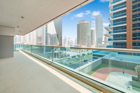 Apartment in Business Bay, Dubai 4 bedrooms, 202 sq.m. № 73427 - photo 26