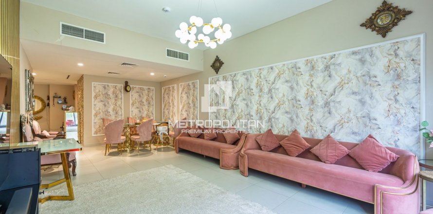 Villa en The Pulse, Dubai South (Dubai World Central), Dubai, 4 dormitorios, 228 m², № 73419