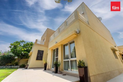Villa en Dubai, 5 dormitorios, 540 m², № 123306 - foto 2
