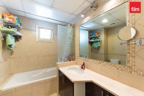Villa en Dubai, 5 dormitorios, 540 m², № 123306 - foto 15