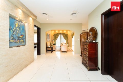Villa en Dubai, 5 dormitorios, 540 m², № 123306 - foto 10