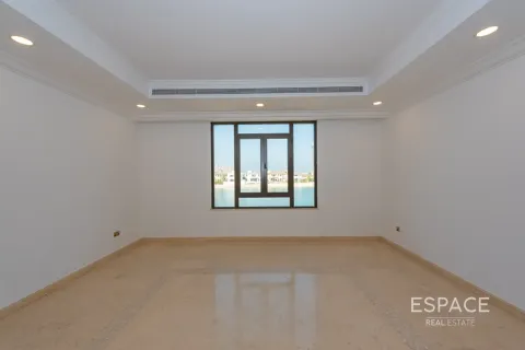 Купить виллу в Пальме Джумейре, Дубай: 6 спален, 650м², № 61805 - фото 10