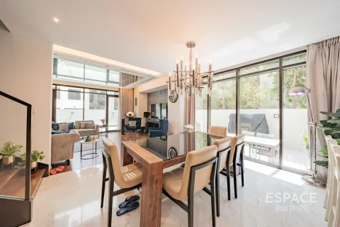 Купить таунхаус в DAMAC Hills (Akoya by DAMAC), Дубай: 3 спальни, 324м², № 61803 - фото 4