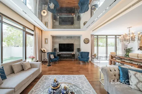 Купить таунхаус в DAMAC Hills (Akoya by DAMAC), Дубай: 3 спальни, 324м², № 61803 - фото 1