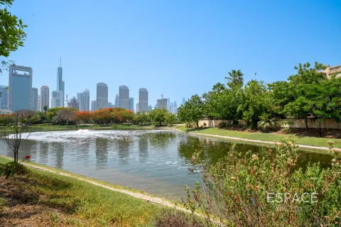 Villa à Jumeirah Islands, Dubai, 5 chambres, 989 m², № 61818 - photo 2