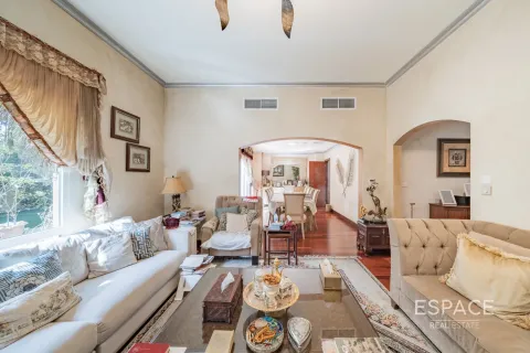 Villa in Meadows 1, Meadows, Dubai 4 bedrooms, 337 sq.m. № 61804 - photo 4