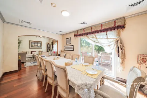 Villa in Meadows 1, Meadows, Dubai 4 bedrooms, 337 sq.m. № 61804 - photo 5