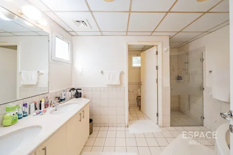 Villa in Meadows 1, Meadows, Dubai 4 bedrooms, 337 sq.m. № 61804 - photo 15