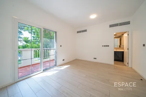 Villa in The Springs, Dubai 3 bedrooms, 209 sq.m. № 61806 - photo 11