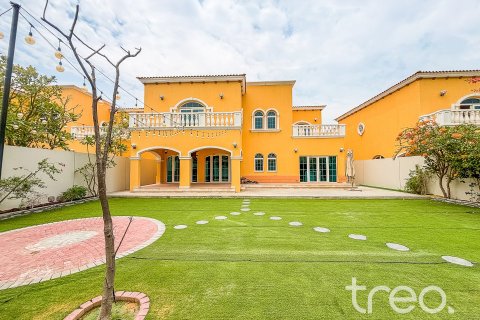 Villa in Legacy, Jumeirah Park, Dubai 5 bedrooms, 435.62 sq.m. № 124776