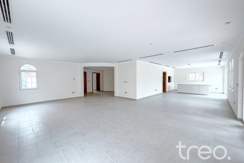 Villa in Legacy, Jumeirah Park, Dubai 5 bedrooms, 435.62 sq.m. № 124776 - photo 4