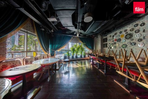 Снять в аренду магазин в Дубае: 214.6м², № 71645 - фото 6