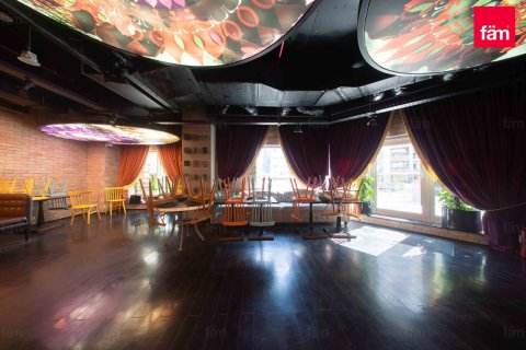 Снять в аренду магазин в Дубае: 214.6м², № 71645 - фото 2