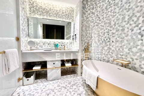 Apartment in FIVE Palm Jumeirah, Palm Jumeirah, Dubai studio, 57 sq.m. № 124855 - photo 7