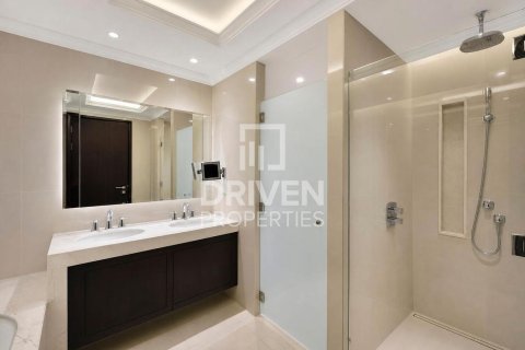 Apartment in The Address Residence Fountain Views, Downtown Dubai (Downtown Burj Dubai), Dubai 3 bedrooms, 202.71 sq.m. № 138306 - photo 19