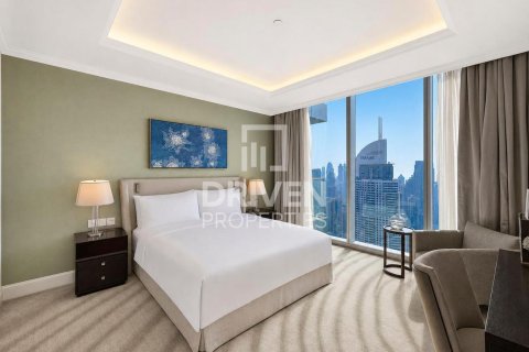Apartment in The Address Residence Fountain Views, Downtown Dubai (Downtown Burj Dubai), Dubai 3 bedrooms, 202.71 sq.m. № 138306 - photo 11