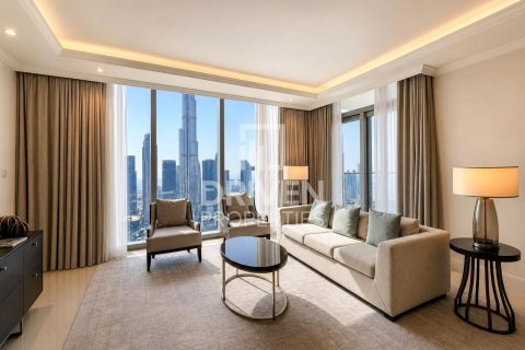 Apartment in The Address Residence Fountain Views, Downtown Dubai (Downtown Burj Dubai), Dubai 3 bedrooms, 202.71 sq.m. № 138306 - photo 5