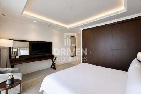 Apartment in The Address Residence Fountain Views, Downtown Dubai (Downtown Burj Dubai), Dubai 3 bedrooms, 202.71 sq.m. № 138306 - photo 15