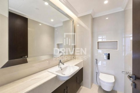 Apartment in The Address Residence Fountain Views, Downtown Dubai (Downtown Burj Dubai), Dubai 3 bedrooms, 202.71 sq.m. № 138306 - photo 16