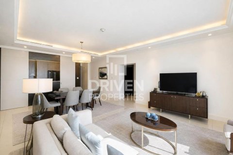 Apartment in The Address Residence Fountain Views, Downtown Dubai (Downtown Burj Dubai), Dubai 3 bedrooms, 202.71 sq.m. № 138306 - photo 6
