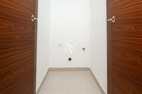 Apartment in Bur Dubai, Dubai 2 bedrooms, 151 sq.m. № 118701 - photo 14