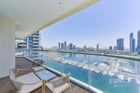 Apartment in Dubai Harbour, Dubai 3 bedrooms, 163 sq.m. № 122783
