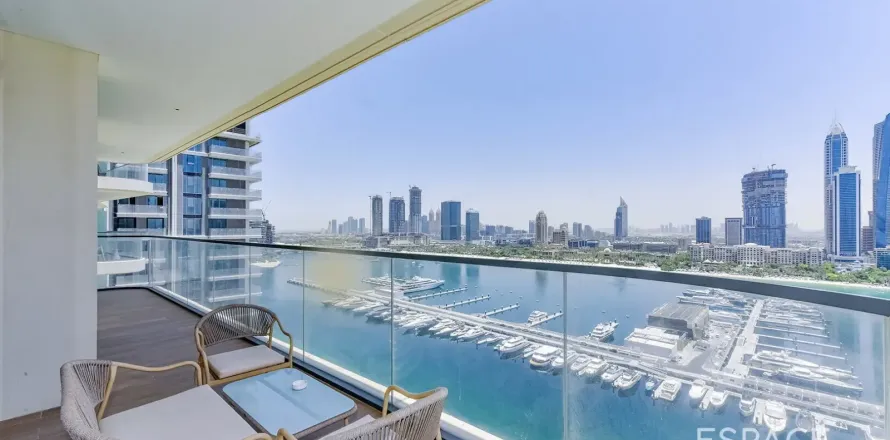 Apartment in Dubai Harbour, Dubai 3 bedrooms, 163 sq.m. № 122783
