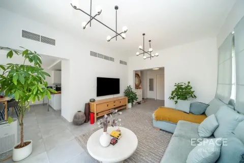 Villa in Springs 15, The Springs, Dubai 3 bedrooms, 270 sq.m. № 122778