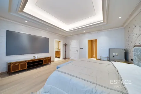 Villa in Palm Jumeirah, Dubai 3 bedrooms, 465 sq.m. № 122782 - photo 7
