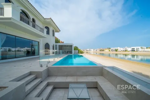 Villa in Palm Jumeirah, Dubai 3 bedrooms, 465 sq.m. № 122782 - photo 18