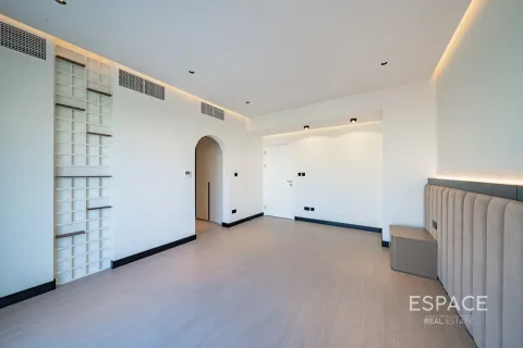 Villa in Meadows, Dubai 4 bedrooms, 320 sq.m. № 122784 - photo 14