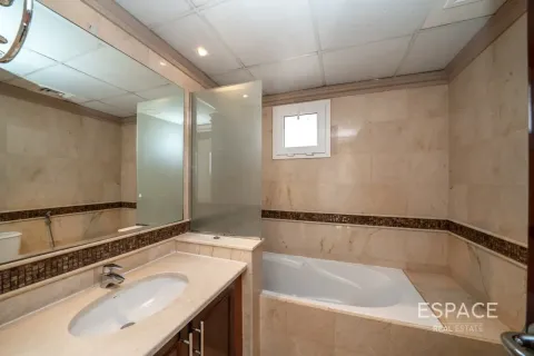 Villa in Meadows, Dubai 6 bedrooms, 457 sq.m. № 122780 - photo 13