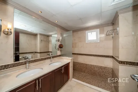Villa in Meadows, Dubai 6 bedrooms, 457 sq.m. № 122780 - photo 10