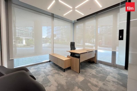 Office in Umm Ramool, Dubai 2104.6 sq.m. № 139516 - photo 4